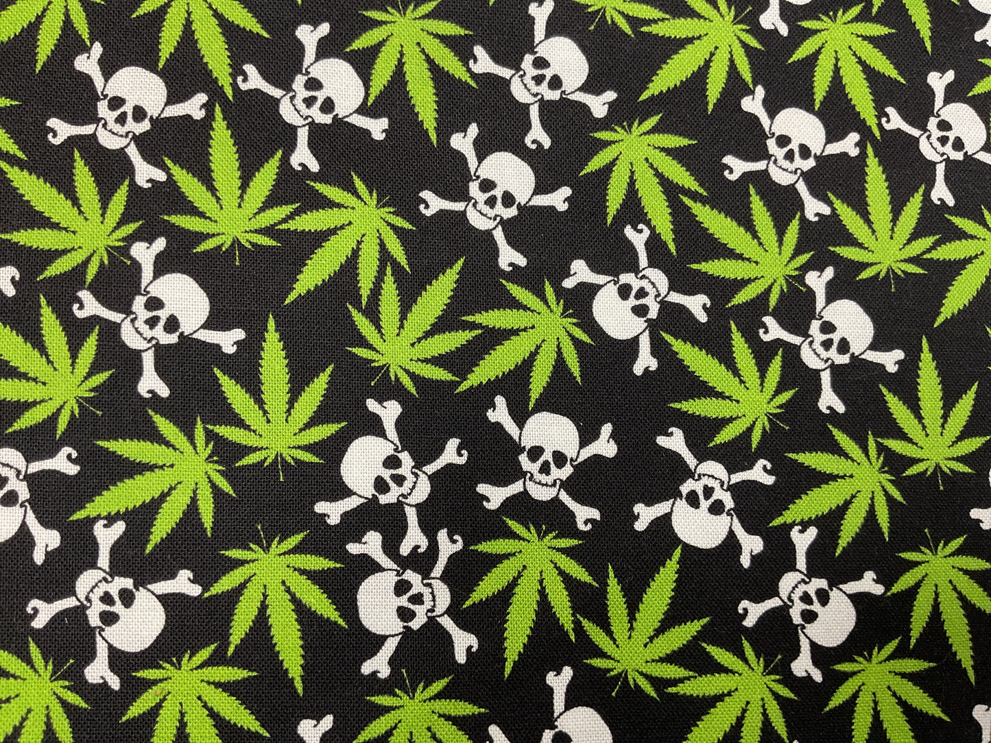 Skull Leaf Black - Mook Fabrics