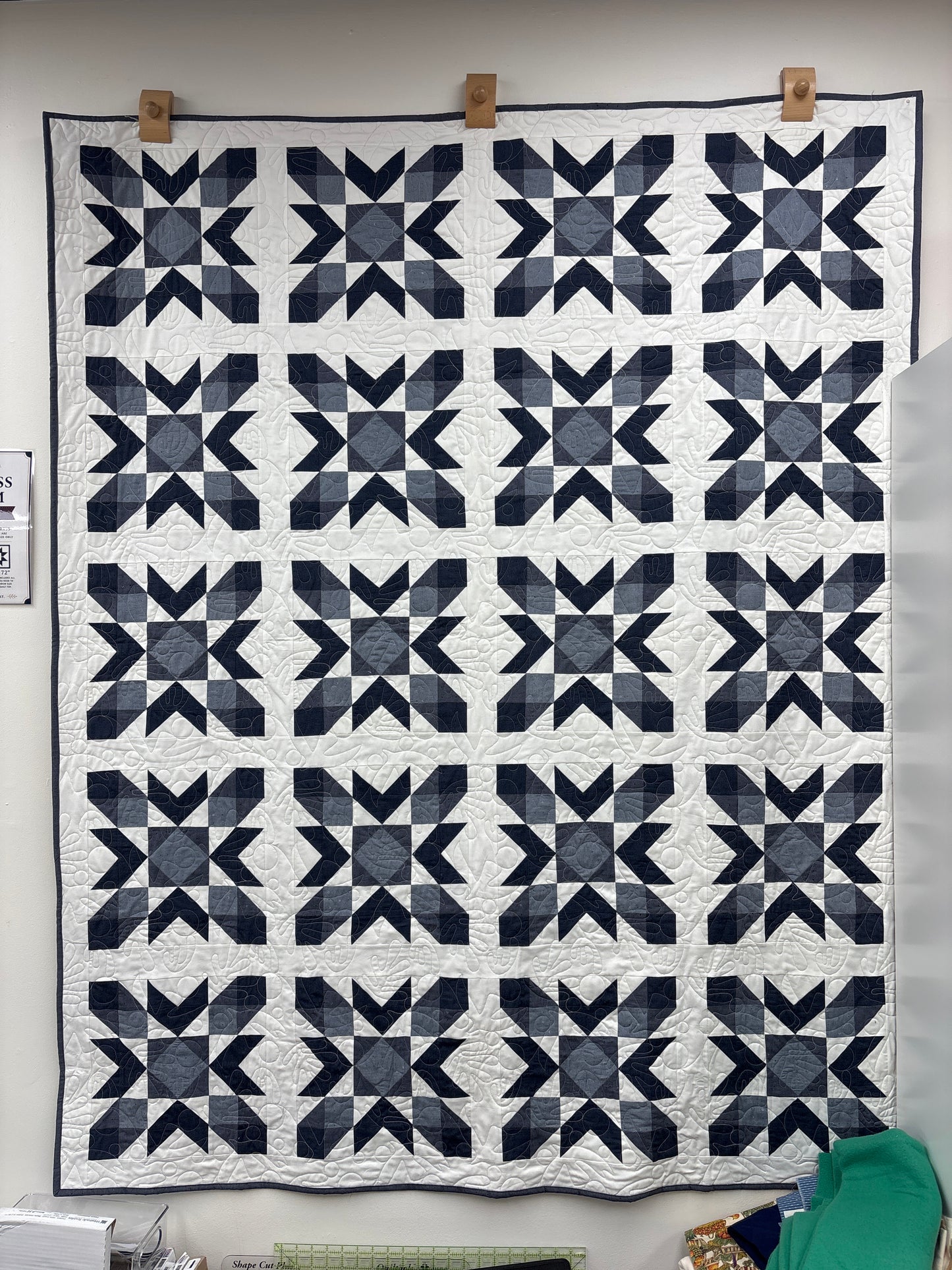 Compass Bloom Quilt Kit - Throw Size - Seedlings